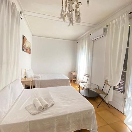 Piso Y Patio Apartment Barcelona Bagian luar foto